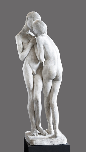 Aksel Poulsen (1887-1972), _Den første kærlighed. Stående nøgen dreng og pige, der kysser hinanden_, 1912-1913